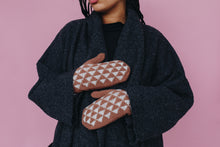 Load image into Gallery viewer, Pom Pom Quarterly, Issue 39: Winter 2021
