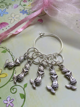 Load image into Gallery viewer, Set of 5 Mermaids Stitch Markers
