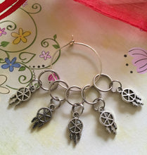 Load image into Gallery viewer, Set of 5 Dreamcatchers Stitch Markers
