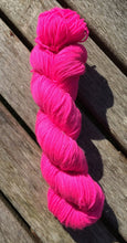 Load image into Gallery viewer, SEXY SINGLES - Superwash Merino Nylon Sparkle Sock Yarn, 100g, Fame
