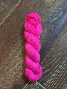 SEXY SINGLES - Superwash Merino Nylon Sparkle Sock Yarn, 100g, Fame