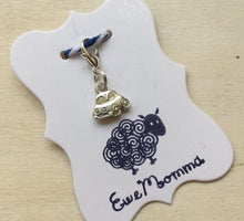 Load image into Gallery viewer, Car Stitch Marker
