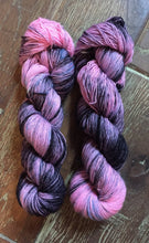 Load image into Gallery viewer, SEXY SINGLES - Superwash Merino Single Ply Fingering Yarn, 100g/3.5oz, Hey Girl
