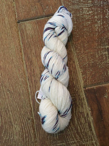 Superwash Merino Nylon Gold Glitter Sparkle Sock Yarn, 100g/3.5oz, Blueberry Burst