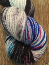Load image into Gallery viewer, Superwash Merino DK/Light Worsted Yarn Wool, 100g/3.5oz, A-Yo
