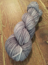Load image into Gallery viewer, Superwash Merino DK/Light Worsted Yarn Wool, 100g/3.5oz, Isaac
