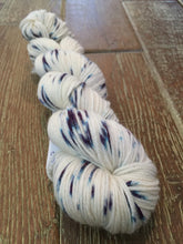 Load image into Gallery viewer, Superwash Sport/5 Ply Yarn Wool, 100g/3.5oz, Blueberry Burst

