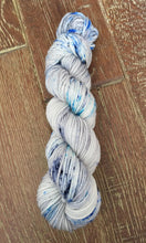 Load image into Gallery viewer, Superwash Merino Aran/Worsted Yarn Wool, 100g/3.5oz, Mirror On The Ceiling
