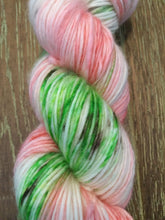 Load image into Gallery viewer, SEXY SINGLES - Superwash Single Ply Merino DK/Light Worsted Yarn Wool, 100g, Frog Prince
