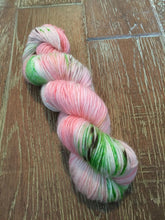 Load image into Gallery viewer, SEXY SINGLES - Superwash Single Ply Merino DK/Light Worsted Yarn Wool, 100g, Frog Prince
