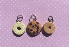 Load image into Gallery viewer, Chocolate Chip Cookie Stitch Marker

