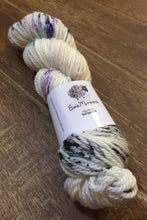 Load image into Gallery viewer, Superwash Merino Aran/Worsted Yarn Wool, 100g/3.5oz, Aura
