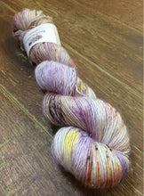 Load image into Gallery viewer, SEXY SINGLES - Superwash Merino Sparkle Single Ply Fingering Yarn, 100g/3.5oz, Dreamsicle
