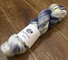 Load image into Gallery viewer, SEXY SINGLES - Superwash MCN Sock Yarn, 100g/3.5oz, Sea Nymph
