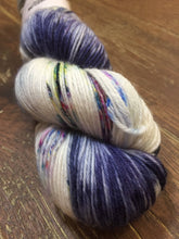 Load image into Gallery viewer, SEXY SINGLES - Superwash MCN Sock Yarn, 100g/3.5oz, Sea Nymph
