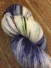 Load image into Gallery viewer, SEXY SINGLES - Superwash MCN Sock Yarn, 100g/3.5oz, Sea Nymph
