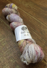 Load image into Gallery viewer, SEXY SINGLES - Superwash Merino Sparkle Single Ply Fingering Yarn, 100g/3.5oz, Dreamsicle

