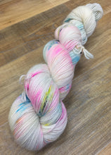 Load image into Gallery viewer, Superwash Merino Nylon Gold Glitter Sparkle Sock Yarn, 100g/3.5oz, Pop Tart

