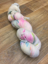 Load image into Gallery viewer, Superwash Merino Nylon Gold Glitter Sparkle Sock Yarn, 100g/3.5oz, Pop Tart
