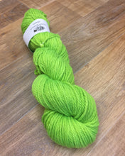 Load image into Gallery viewer, Superwash Merino Aran/Worsted Yarn Wool, 100g/3.5oz, Gamma
