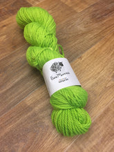 Load image into Gallery viewer, Superwash Merino Aran/Worsted Yarn Wool, 100g/3.5oz, Gamma
