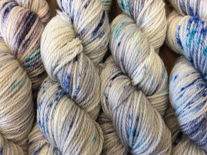 Superwash Merino Aran/Worsted Yarn Wool, 100g/3.5oz, Mirror On The Ceiling