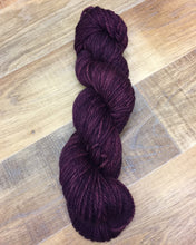 Load image into Gallery viewer, SEXY SINGLES - Superwash Merino Aran/Worsted Yarn Wool, 100g, Professor
