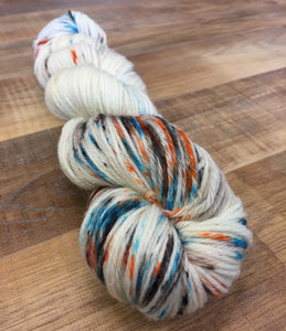 SEXY SINGLES - Superwash Merino DK/Light Worsted Yarn Wool, 300g, Subtext and Fantasy