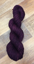 Load image into Gallery viewer, SEXY SINGLES - Superwash Merino Aran/Worsted Yarn Wool, 100g, Professor
