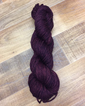 Load image into Gallery viewer, SEXY SINGLES - Superwash Merino Aran/Worsted Yarn Wool, 100g, Professor
