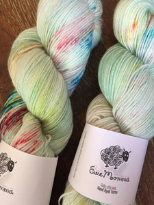 Superwash Merino Nylon Platinum Sock Yarn, 100g/3.5oz, Turn Up The Radio