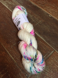Superwash Merino Single Ply Fingering Yarn, 100g/3.5oz, Pop Tart