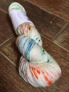 SEXY SINGLES - Superwash Merino Aran/Worsted Yarn Wool, 300g, Jelly Bean