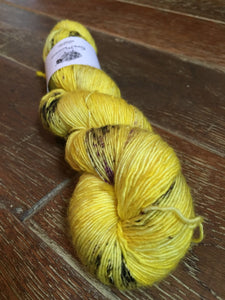 Superwash Merino Single Ply Fingering Yarn, 100g/3.5oz, Bananadrama