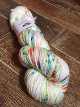 Load image into Gallery viewer, SEXY SINGLES - Superwash Merino Aran/Worsted Yarn Wool, 300g, Jelly Bean
