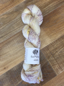 Superwash Merino Single Ply Fingering Yarn, 100g/3.5oz, Lavender Blonde