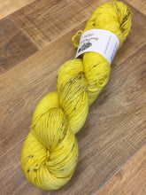 Load image into Gallery viewer, Superwash Merino Single Ply Fingering Yarn, 100g/3.5oz, Bananadrama
