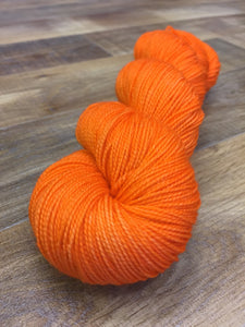Superwash Merino Nylon Sparkle Sock Yarn, 100g/3.5oz, Tonal/Semi-Solid, Orange Colored Sky