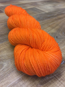 Superwash Merino Nylon Sparkle Sock Yarn, 100g/3.5oz, Tonal/Semi-Solid, Orange Colored Sky