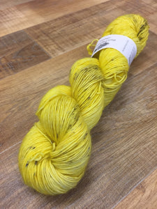 Superwash Merino Single Ply Fingering Yarn, 100g/3.5oz, Bananadrama