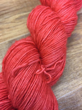 Load image into Gallery viewer, Superwash Merino Single Ply Fingering Yarn, 100g/3.5oz, Semi Solid, Neneh
