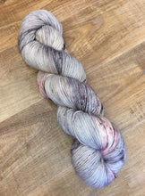 Load image into Gallery viewer, Superwash Merino Single Ply Fingering Yarn, 100g/3.5oz, Rita
