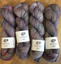 Load image into Gallery viewer, Superwash Merino DK/Light Worsted Yarn Wool, 100g/3.5oz, Starstruck
