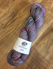 Load image into Gallery viewer, Superwash Merino DK/Light Worsted Yarn Wool, 100g/3.5oz, Starstruck
