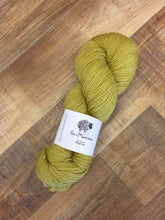 Load image into Gallery viewer, Non Superwash, No Nylon Corriedale Sock Yarn, 100g/3.5oz, Chicken Licken
