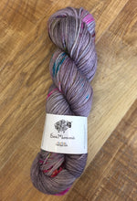 Load image into Gallery viewer, Superwash Merino DK/Light Worsted Yarn Wool, 100g/3.5oz, Starstruck
