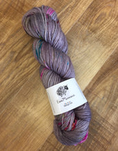Load image into Gallery viewer, Superwash Merino DK/Light Worsted Yarn Wool, 100g/3.5oz, Starstruck
