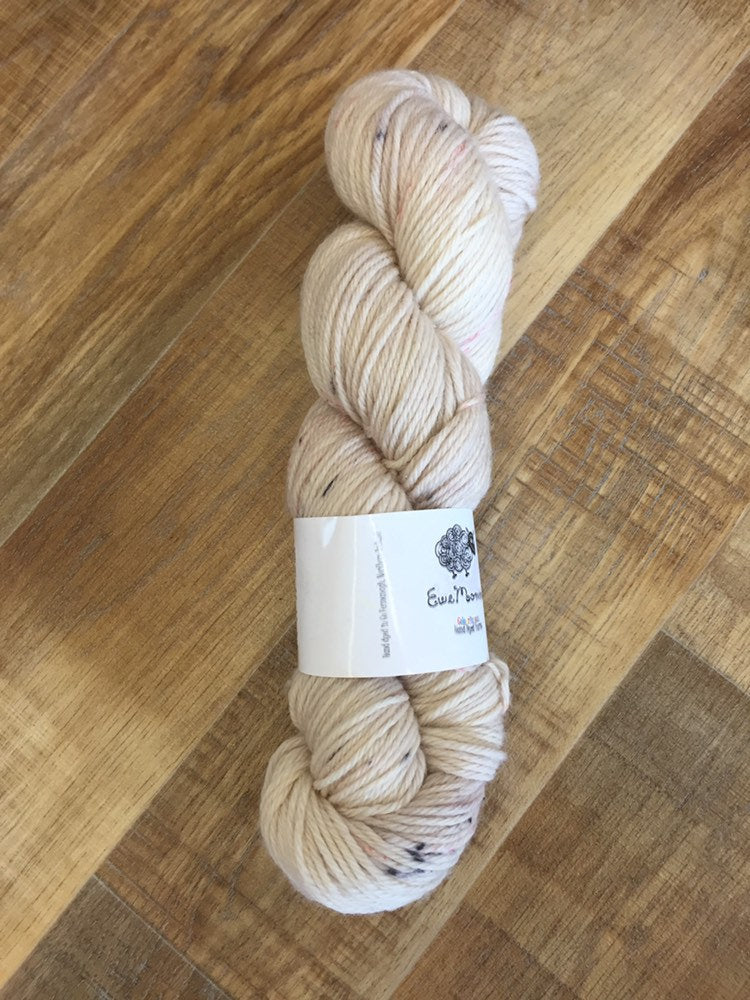 SEXY SINGLES - Superwash Merino DK/Light Worsted Yarn Wool, 100g/3.5oz
