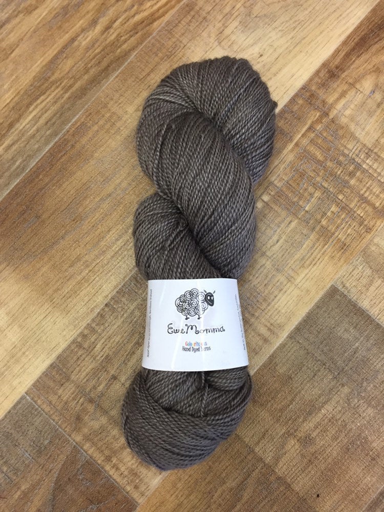Non Superwash, No Nylon Corriedale Sock Yarn, 100g/3.5oz, Mink