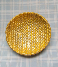 Load image into Gallery viewer, Knitting Notions Dish

